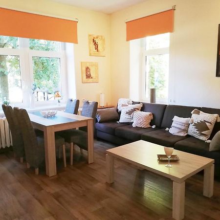 Ferienwohnung Und Pension "Zur Aue" Konigsbruck Exteriör bild