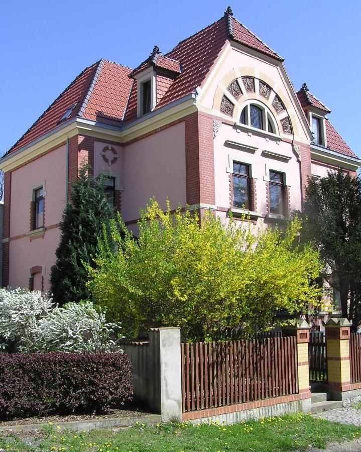 Ferienwohnung Und Pension "Zur Aue" Konigsbruck Exteriör bild