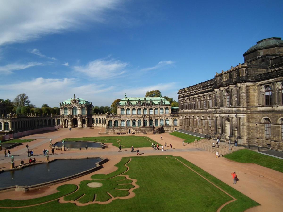 Ferienwohnung Und Pension "Zur Aue" Konigsbruck Exteriör bild