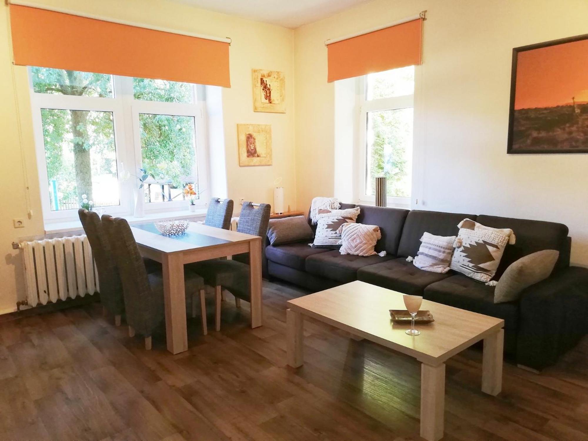 Ferienwohnung Und Pension "Zur Aue" Konigsbruck Exteriör bild